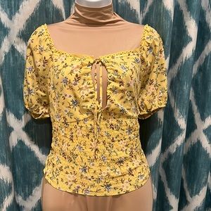 NWOT Cute Yellow Top Blouse with Delicate Flowers Printed Design Crop Top Style